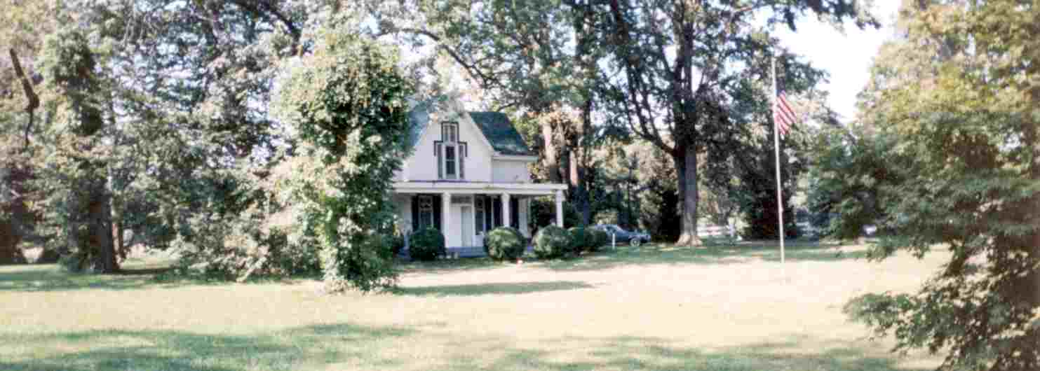 Tudor Hall Front Yard, 1991